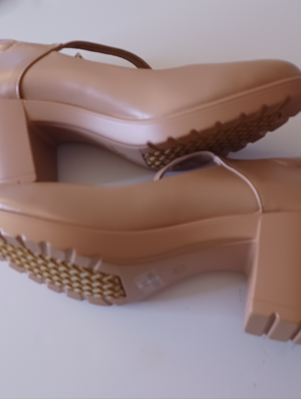 Athlefit Size 7 Beige/tan Mary Jane Style Shoes Like New